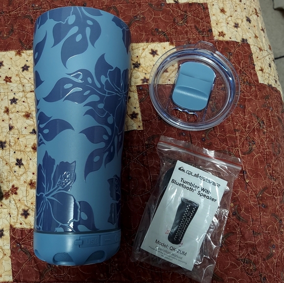 Quiksilver Blue Floral Bluetooth Tumbler - Picture 5 of 8